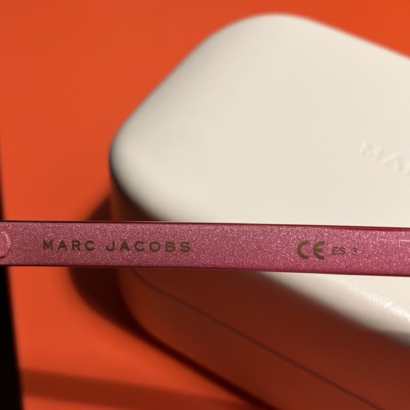 marc jacobs cat eye sunglasses!🩷❤️ - Picture 9 of 15